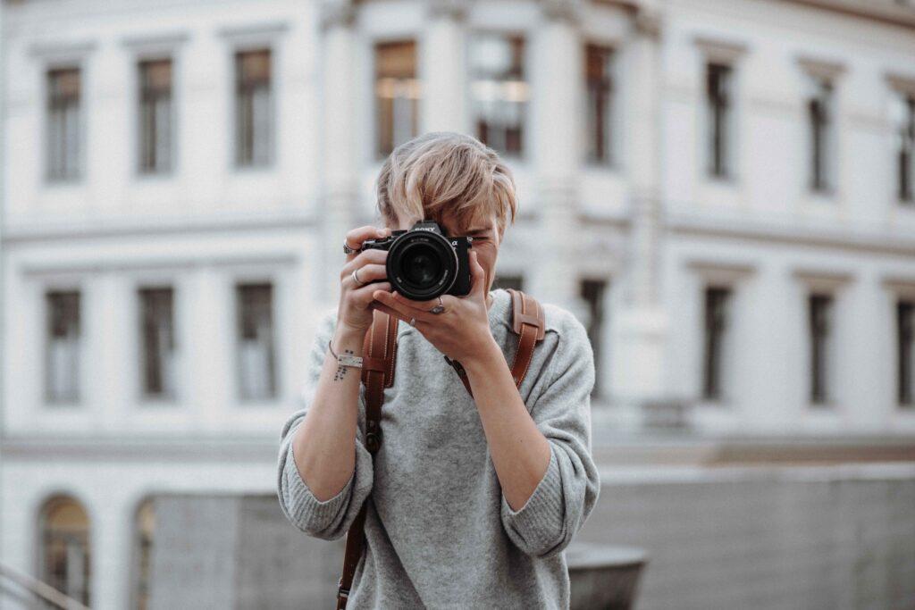 The C/A Studio | Charlie Grashoff Foto by Lena Kaltenbach - Photo & Design. The C/A Studio: Videoproduktion in Leipzig. Imagefilm Produktion in Leipzig.