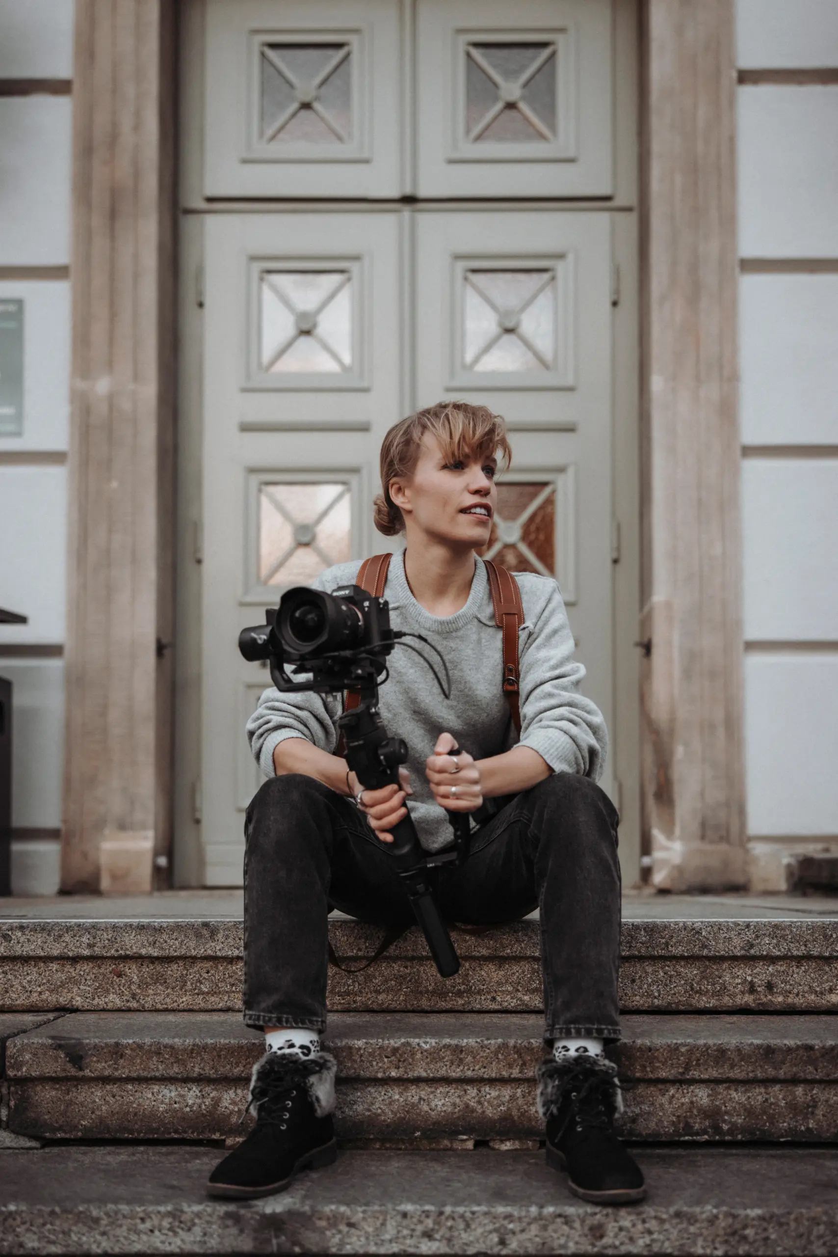 The C/A Studio | Charlie Grashoff. Foto by Lena Kaltenbach - Photo & Design. The C/A Studio: Videoproduktion in Leipzig. Imagefilm Produktion in Leipzig.