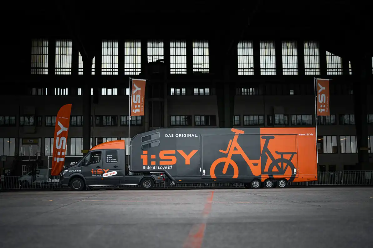 Eventfotograf. Eventfotografie von der Eurobike. Fotografie Leipzig. Deine professionelle Fotografin für Werbefotografie, Produktfotografie, Businessfotografie, Eventfotografie & mehr. Fotografie Halle & deutschlandweit. The C/A Studio. Eventfotografie Leipzig. Eventfotografie Halle. Eventfotografie Magdeburg. Eventfotografie Dresden. Eventfotograf Halle. Eventfotograf Leipzig. Eventfotograf Dresden. Eventfotograf Magdeburg.