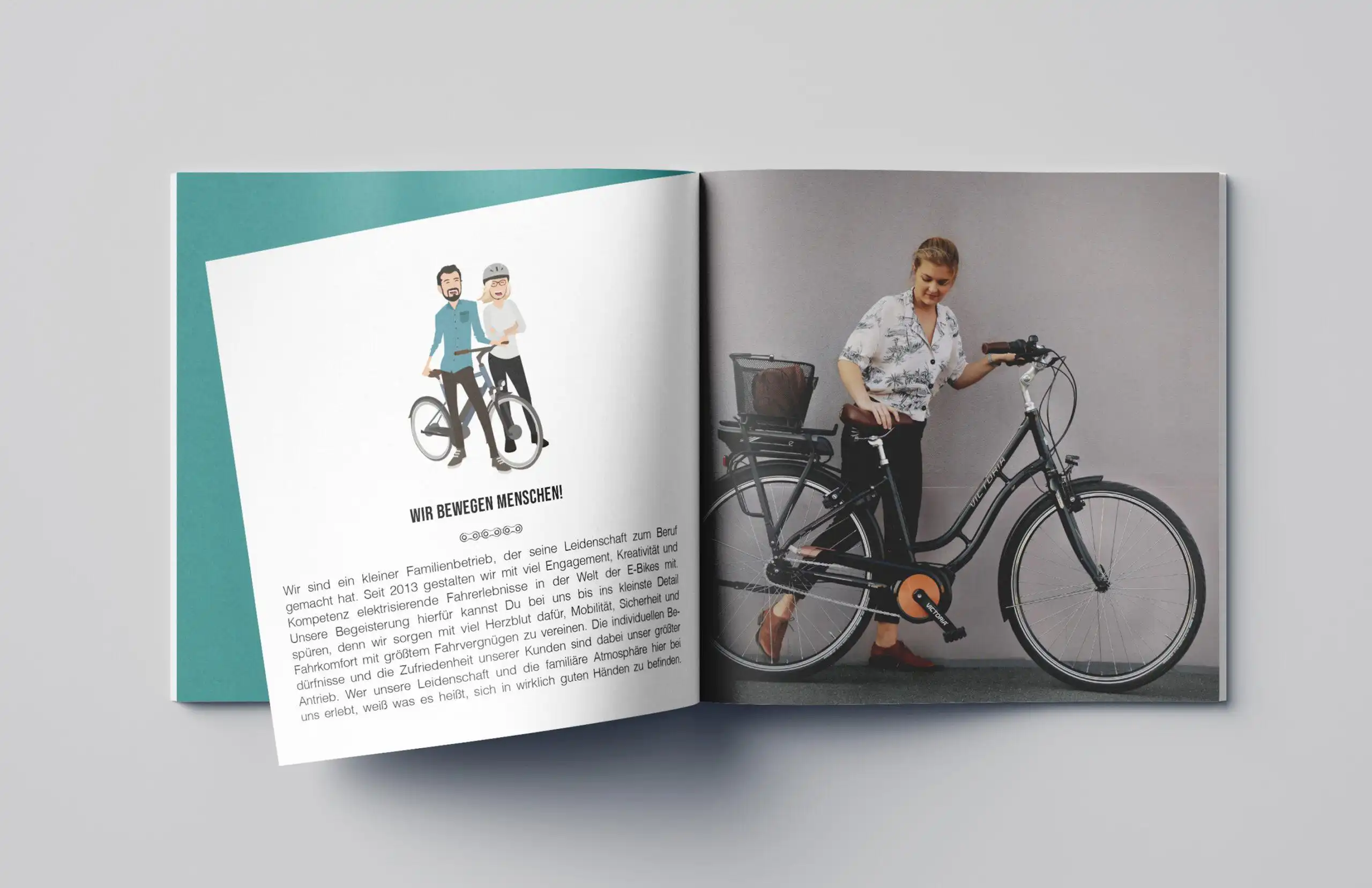 Radmanufaktur Merseburg | Komplettpaket: Corporate Design Leipzig, Grafikdesign Leipzig. Illustration Leipzig. Grafikdesign Halle. Grafikdesign Merseburg. Grafikdesign Dresden. Grafikdesign Magdeburg. Digitale Kommunikationsmittel, Werbemittel, Printmedien: Broschüren, Flyer, Poster, Sticker, Flyer & mehr. Produziert von: Charlie Grashoff - The C/A Studio.